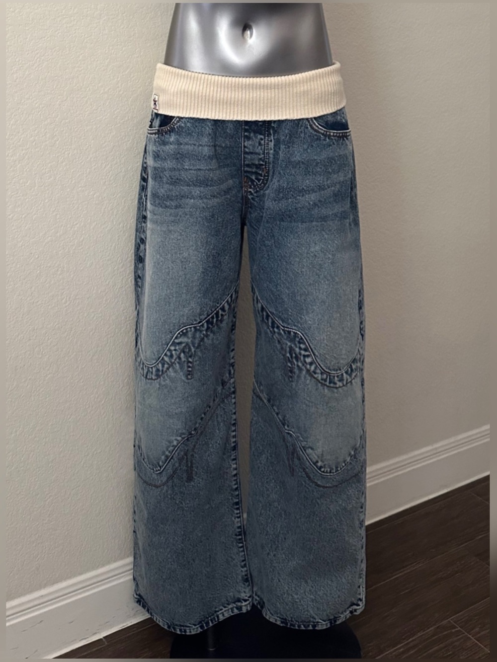 Revice ‘Vice’ Jeans - Picture 4 of 13